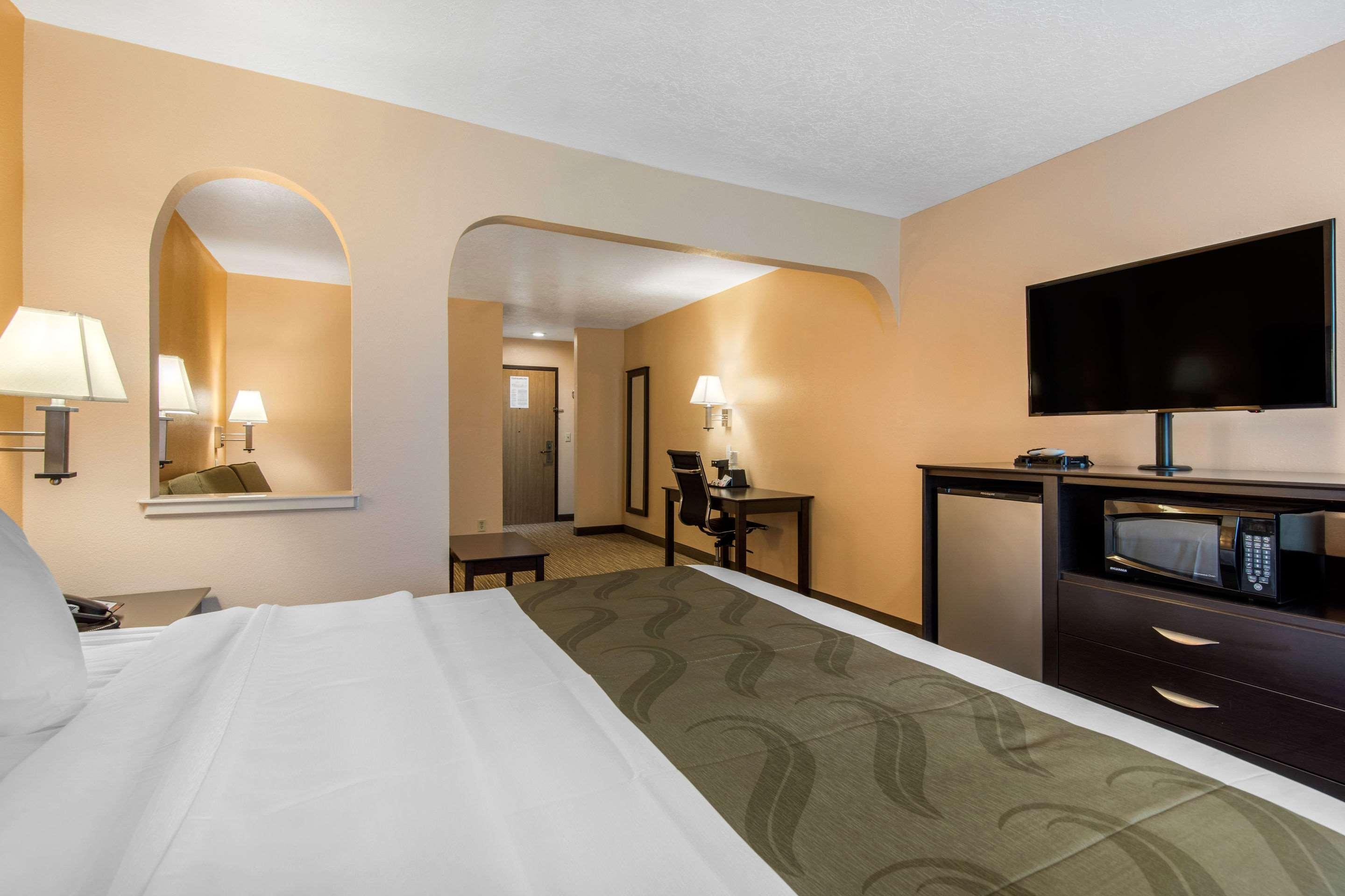 Quality Inn & Suites Albuquerque North Near Balloon Fiesta Park Eksteriør billede