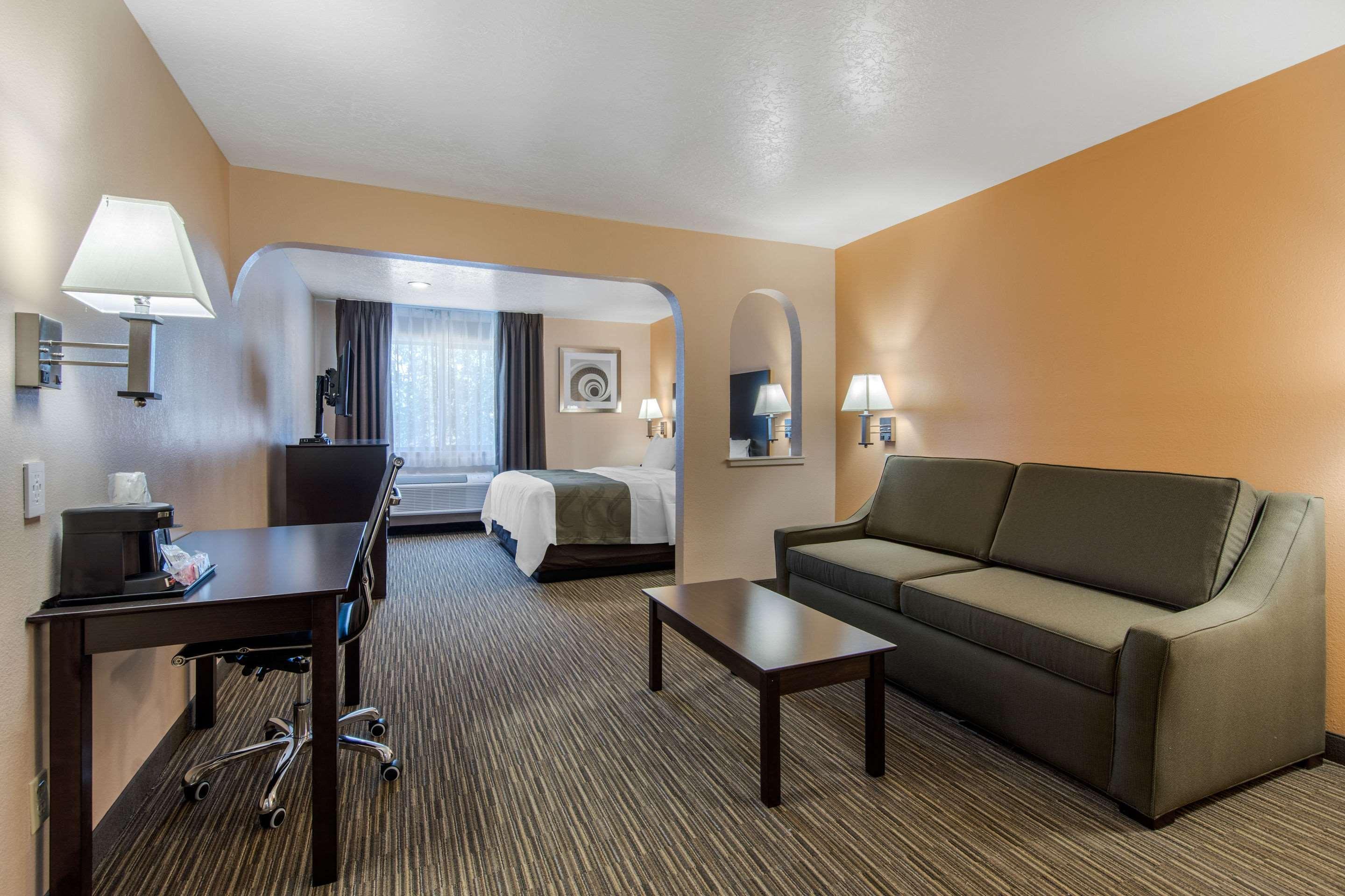 Quality Inn & Suites Albuquerque North Near Balloon Fiesta Park Eksteriør billede
