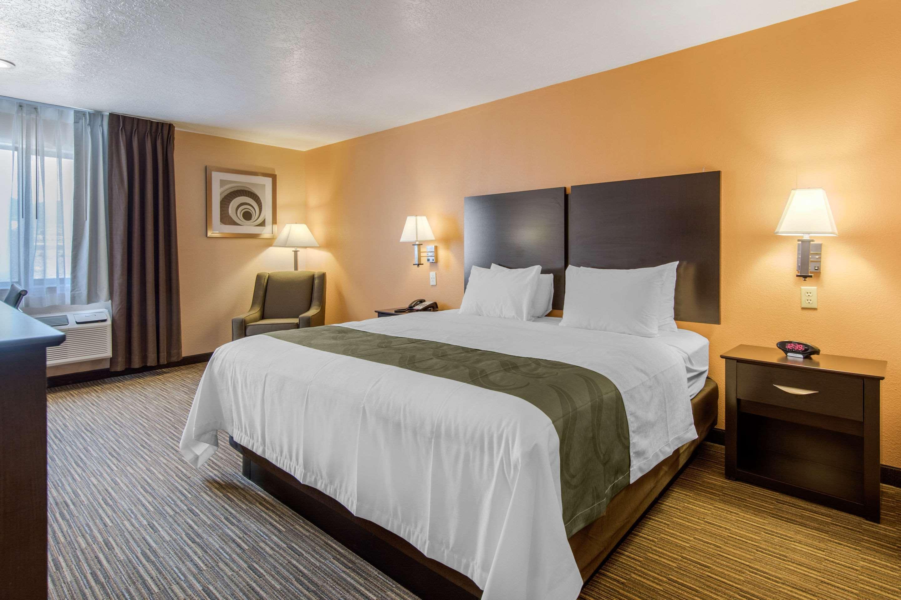 Quality Inn & Suites Albuquerque North Near Balloon Fiesta Park Eksteriør billede