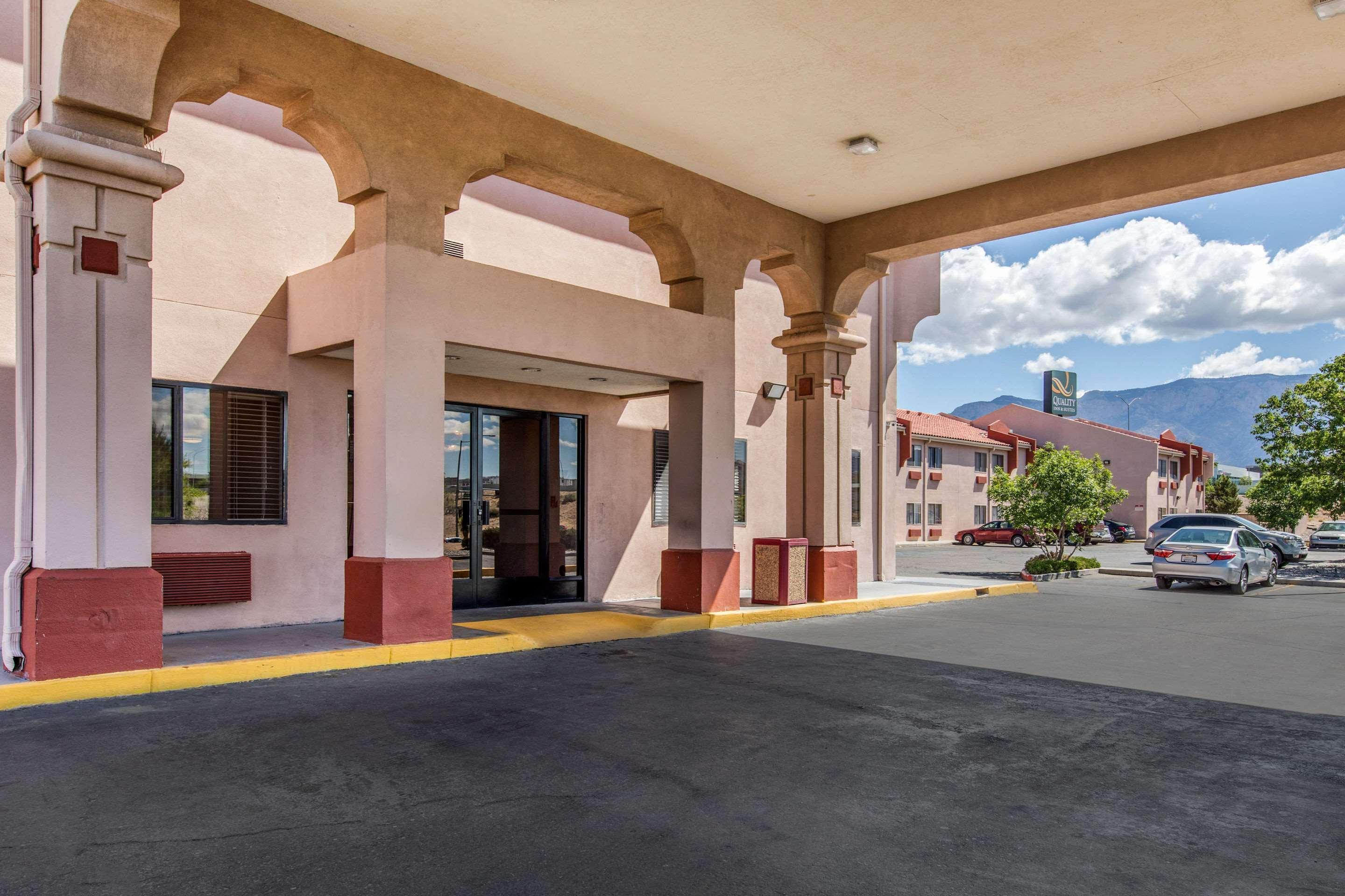 Quality Inn & Suites Albuquerque North Near Balloon Fiesta Park Eksteriør billede